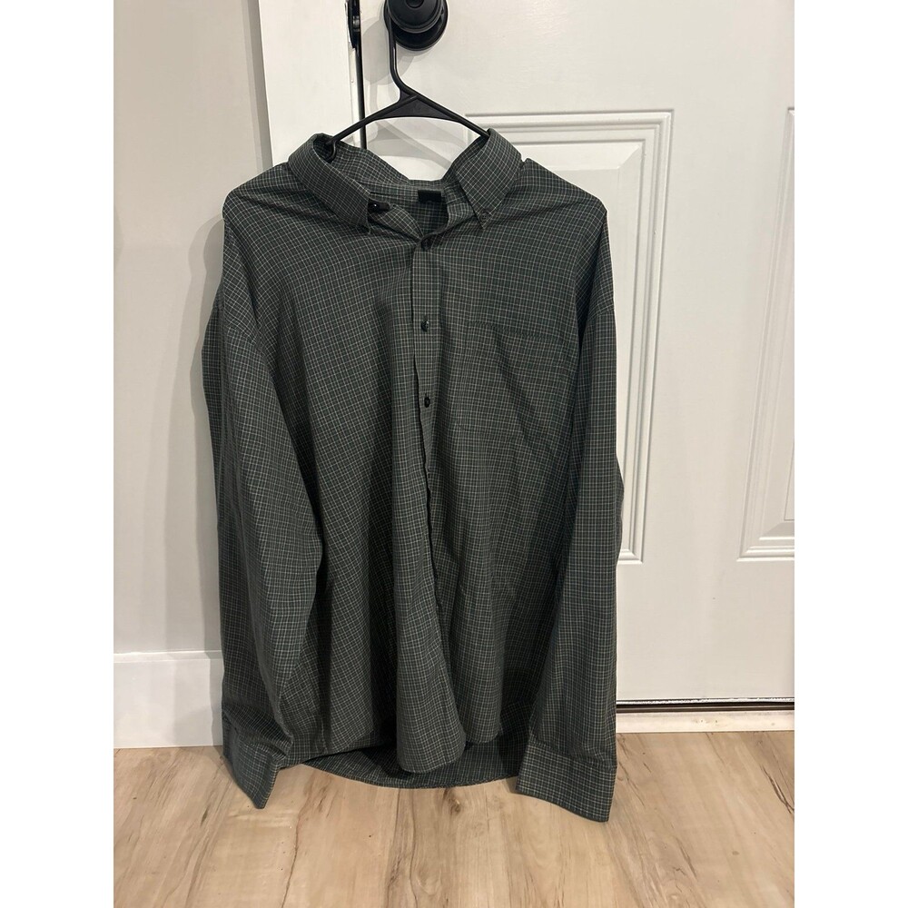 Men’s dress shirt